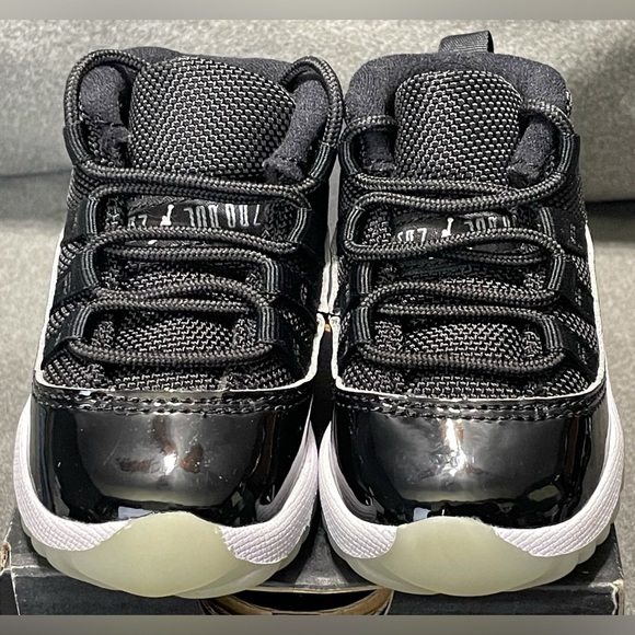 SOLD SOLD SOLD SOLD SOLD 2020 Nike Air Jordan 11 XI Retro Jubilee Black Silver - Picture 4 of 12